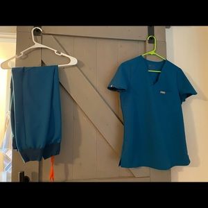 Figs small scrub set-blue